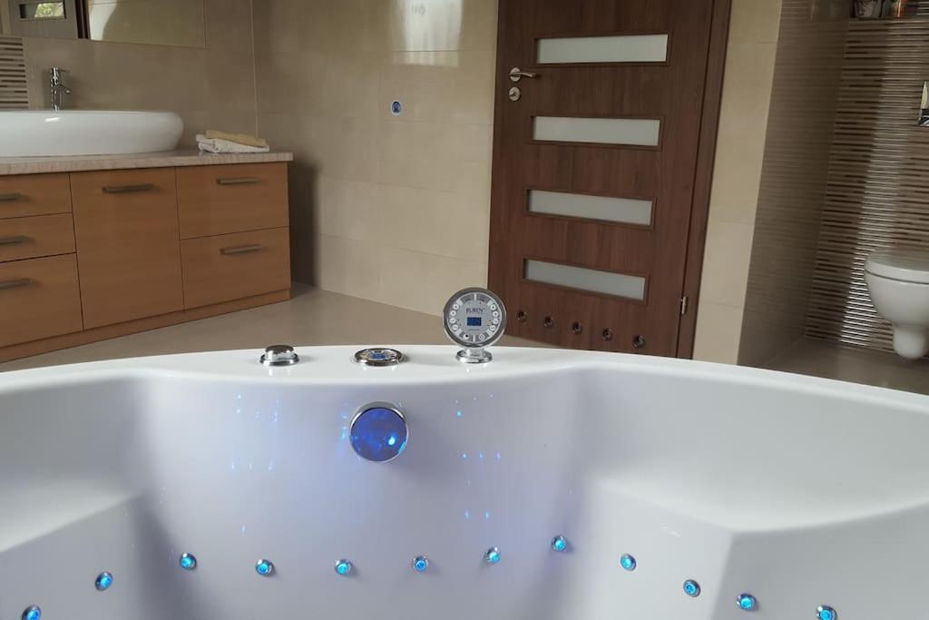 Apartamenty Holiday Slaw Jacuzzi Bilard Ustarbowo Kültér fotó